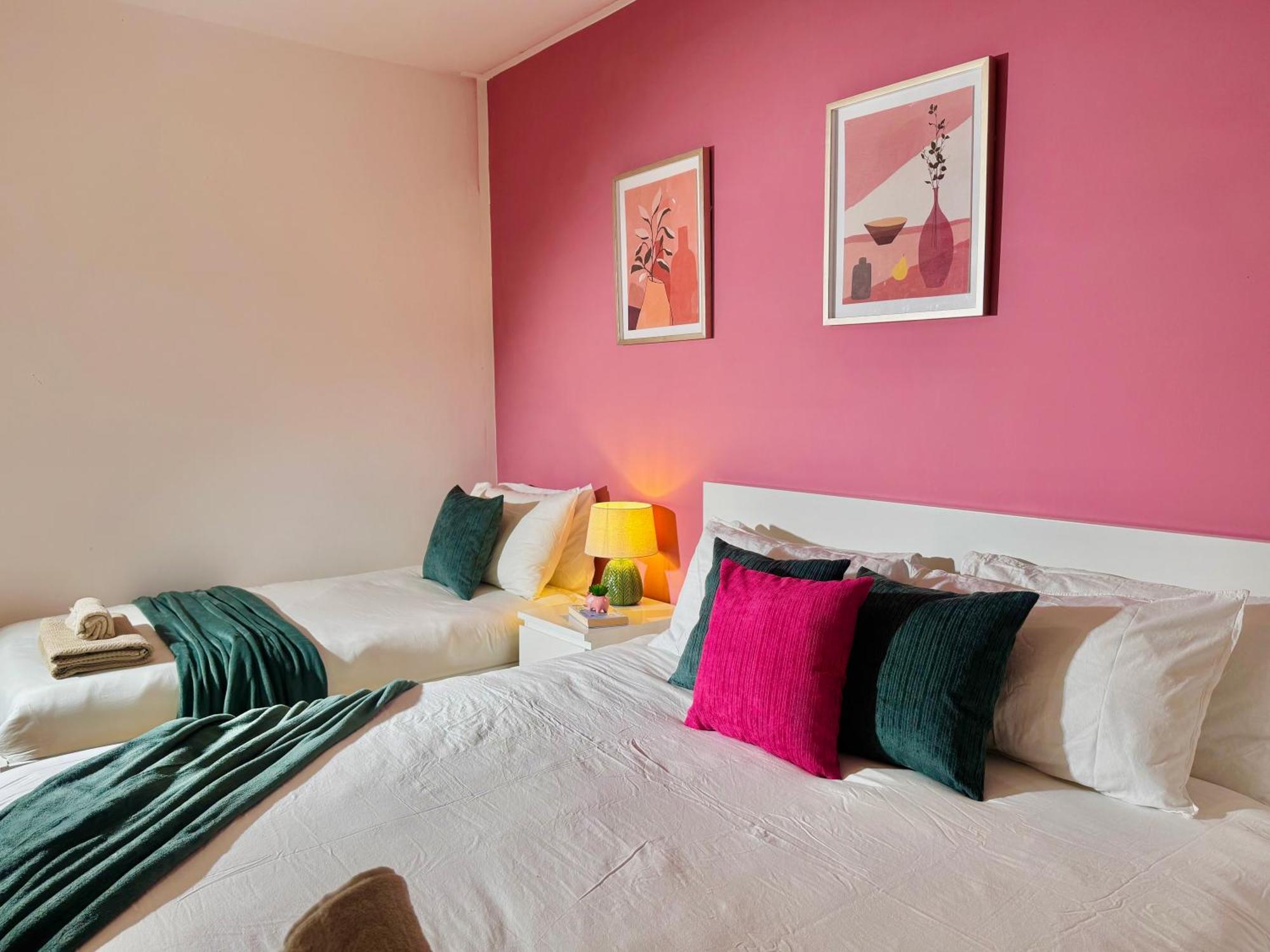 Modern 1-Bed Apt 30Min To Central London & Parking 外观 照片