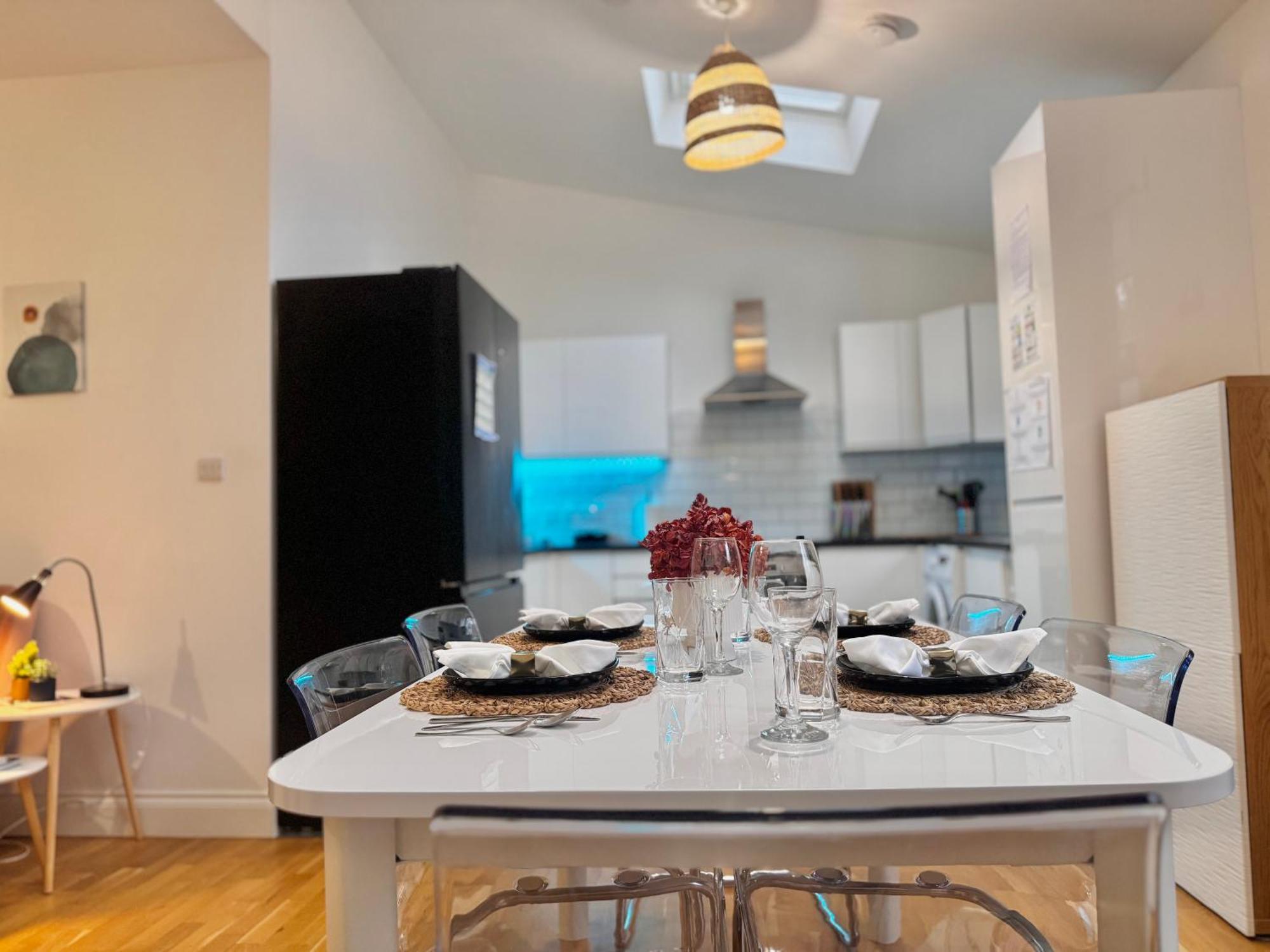 Modern 1-Bed Apt 30Min To Central London & Parking 外观 照片