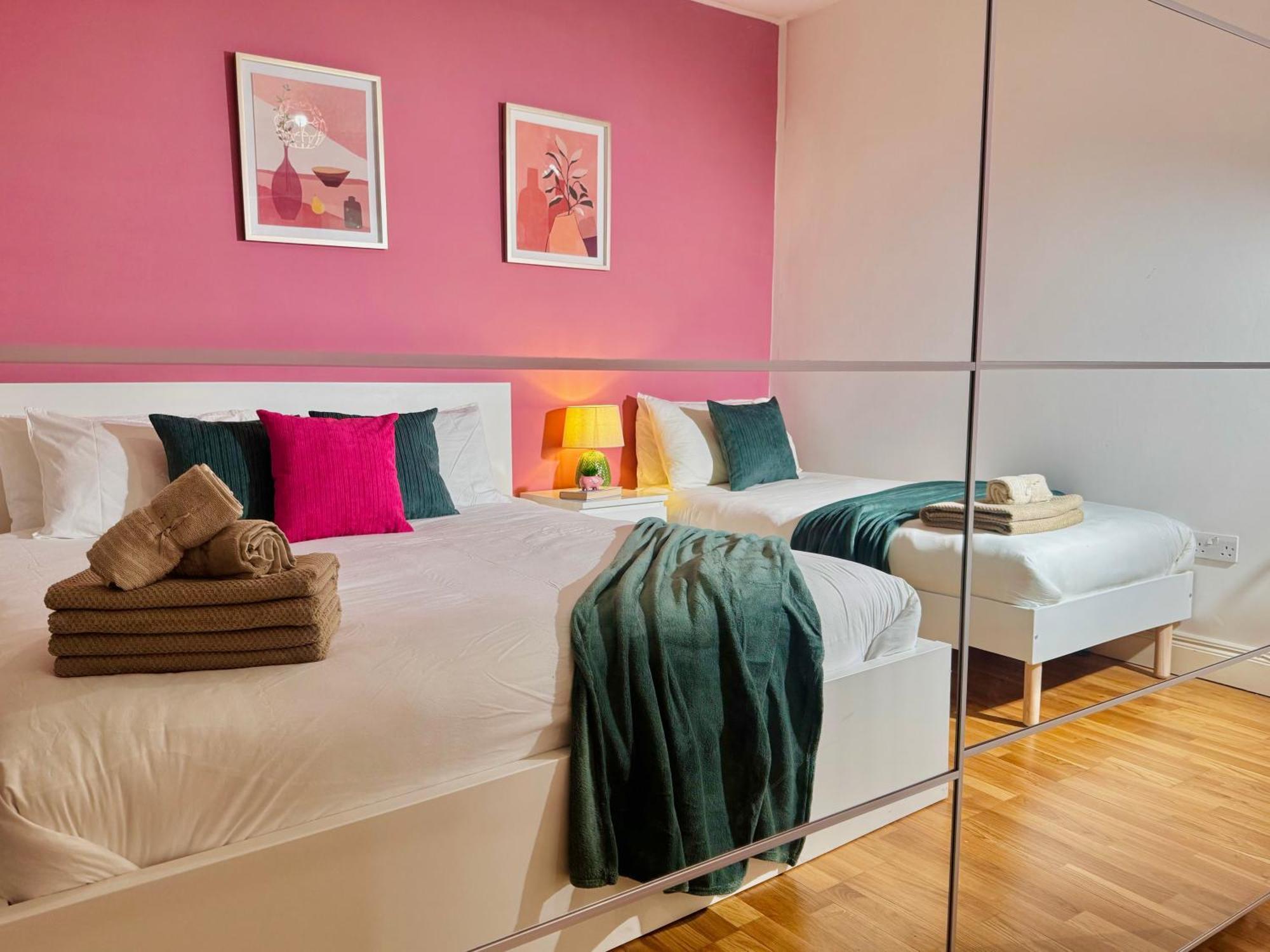Modern 1-Bed Apt 30Min To Central London & Parking 外观 照片