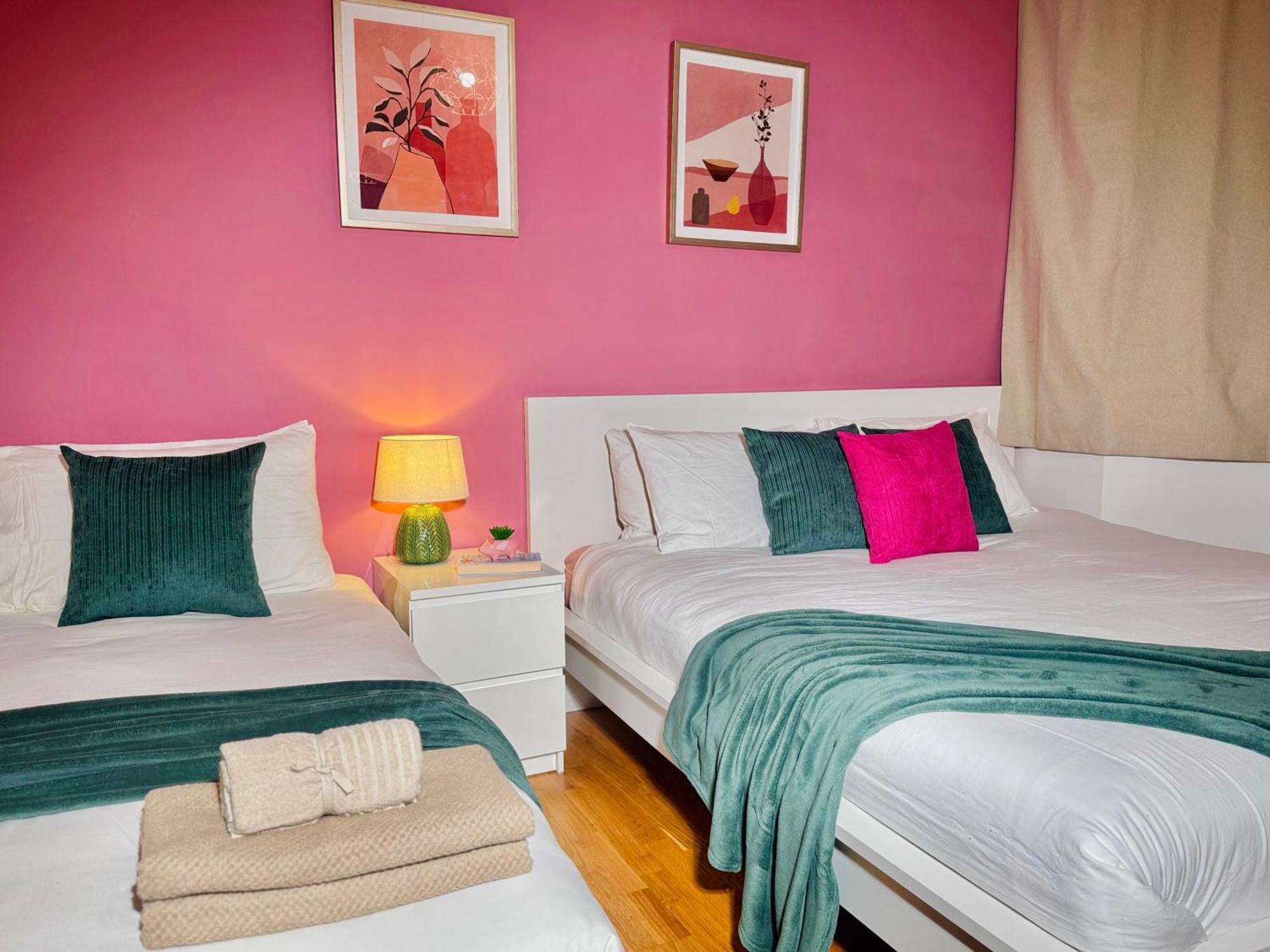 Modern 1-Bed Apt 30Min To Central London & Parking 外观 照片