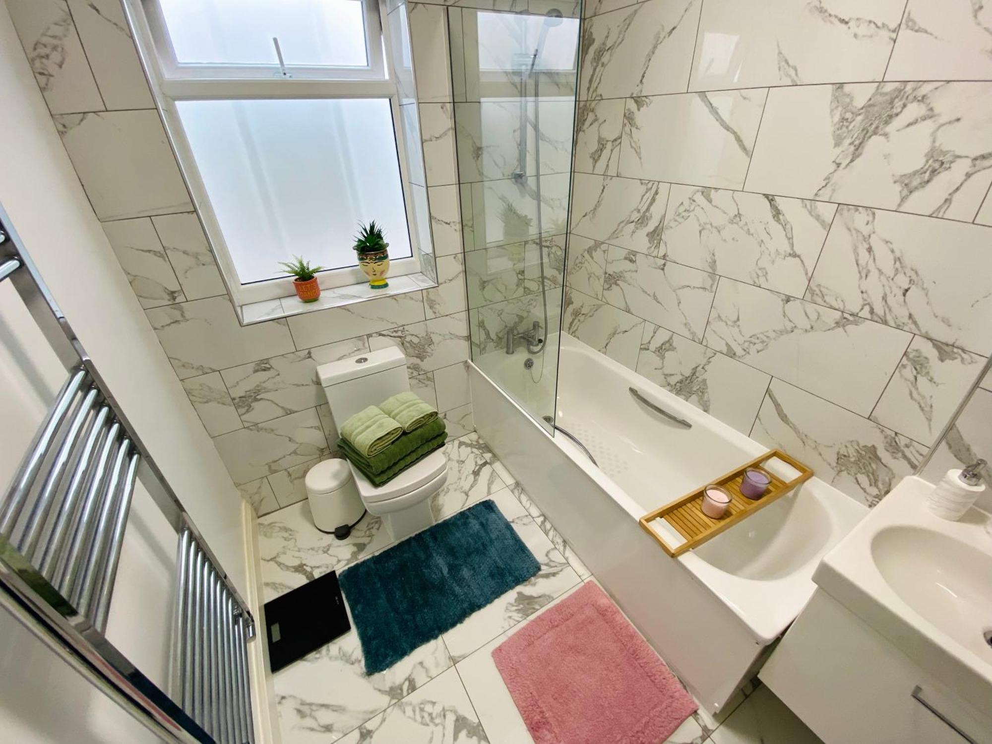 Modern 1-Bed Apt 30Min To Central London & Parking 外观 照片